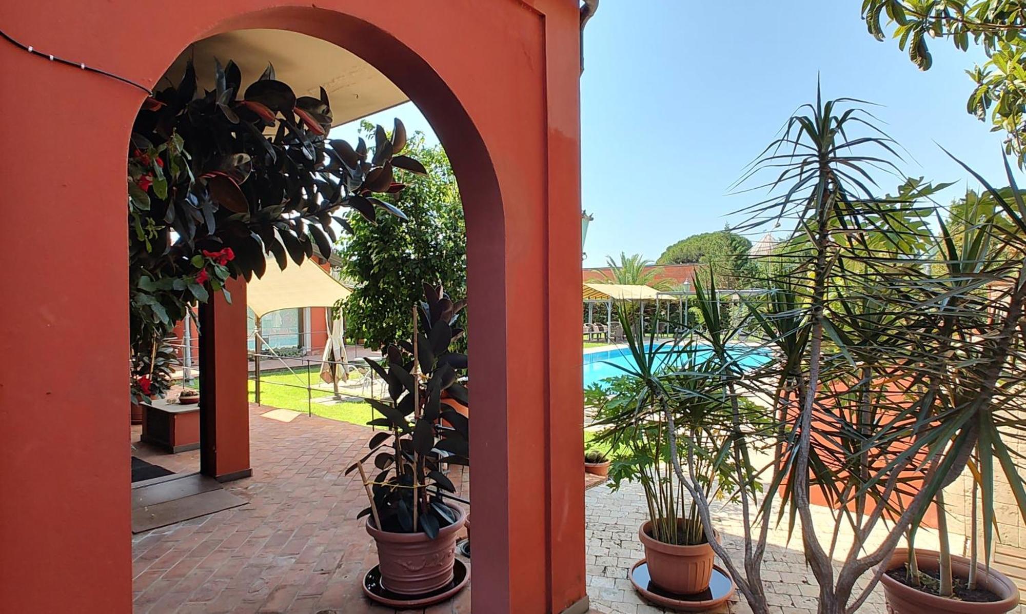 La Luna Hotel